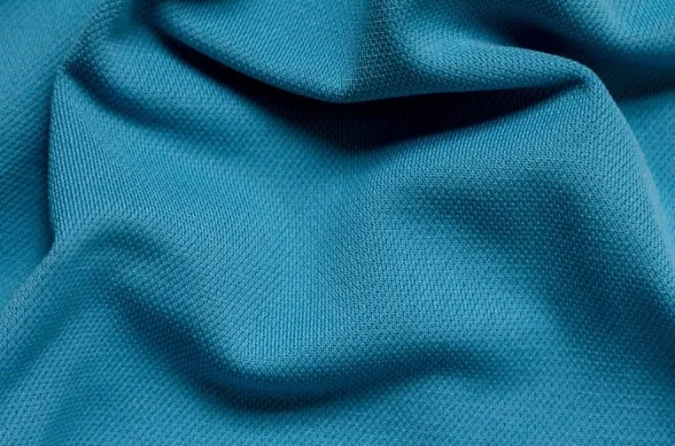 áo polo làm từ vải polyester