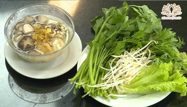 Cách làm món hủ tiếu Nam Vang chay đơn giản, thơm ngon