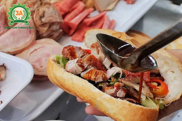 Cách làm nước sốt bánh mì heo quay