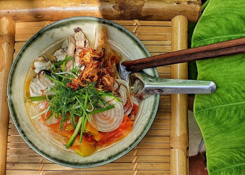 Món bún cá hấp dẫn cho cả nhà. Ảnh: Eric Nguyễn