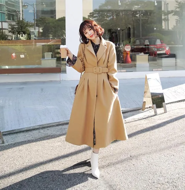 Giày boot nữ cổ thấp với với áo trend coat 