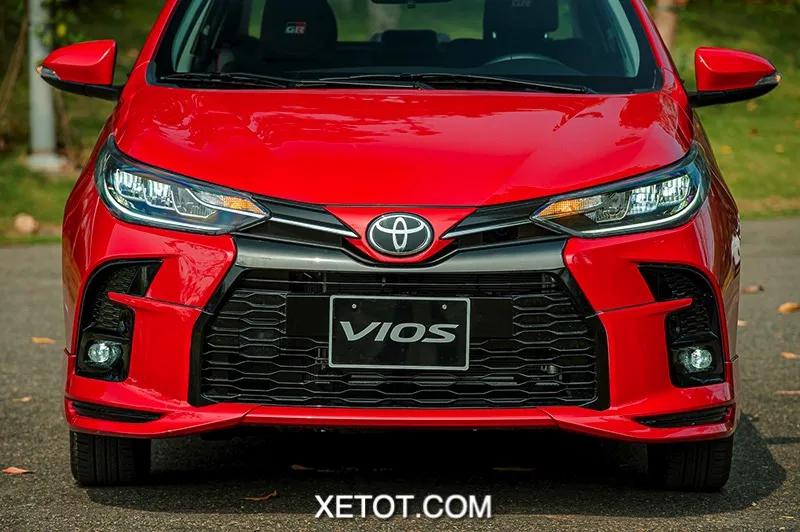 den pha xe Toyota Vios GR S 2021 xetot com - 5 lý do tại sao không nên mua xe Toyota Vios