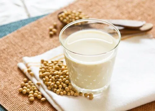 uống sữa đậu nành nhiều sẽ gây khó tiêu, ảnh hưởng giảm cân